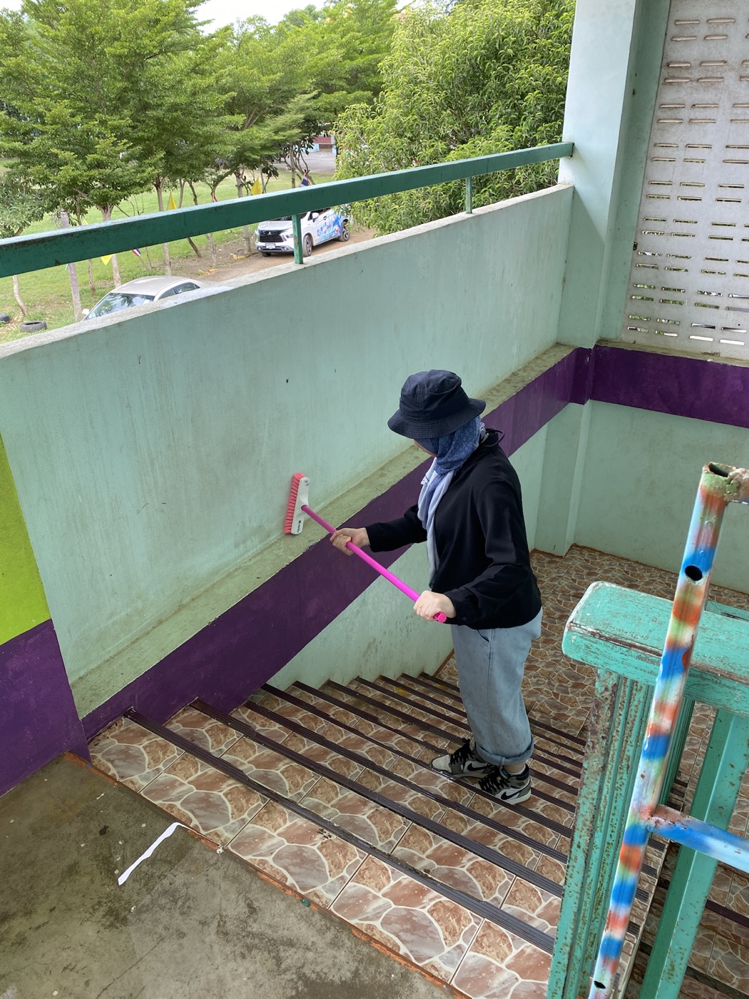 GMH Charity building repainting activity, photo 2 of 8