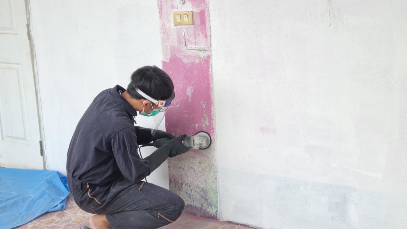 GMH Charity building repainting activity, photo 5 of 8