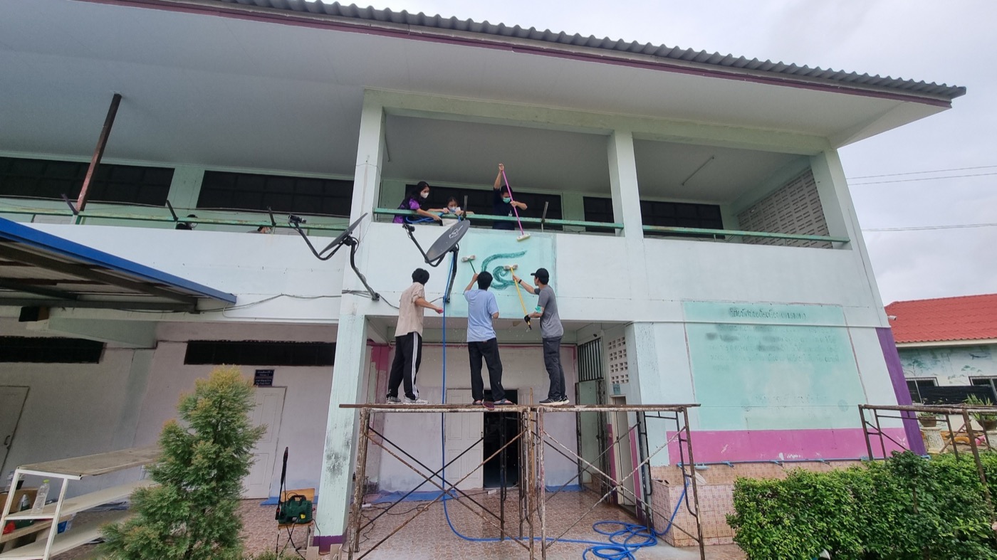 GMH Charity building repainting activity, photo 6 of 8