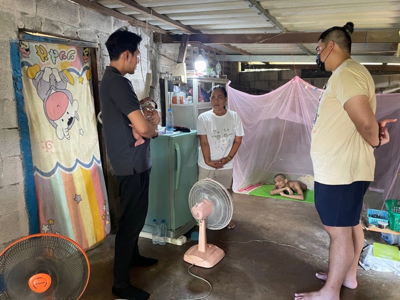 GMH Charity support visit for bedridden patients, photo 3 of 6